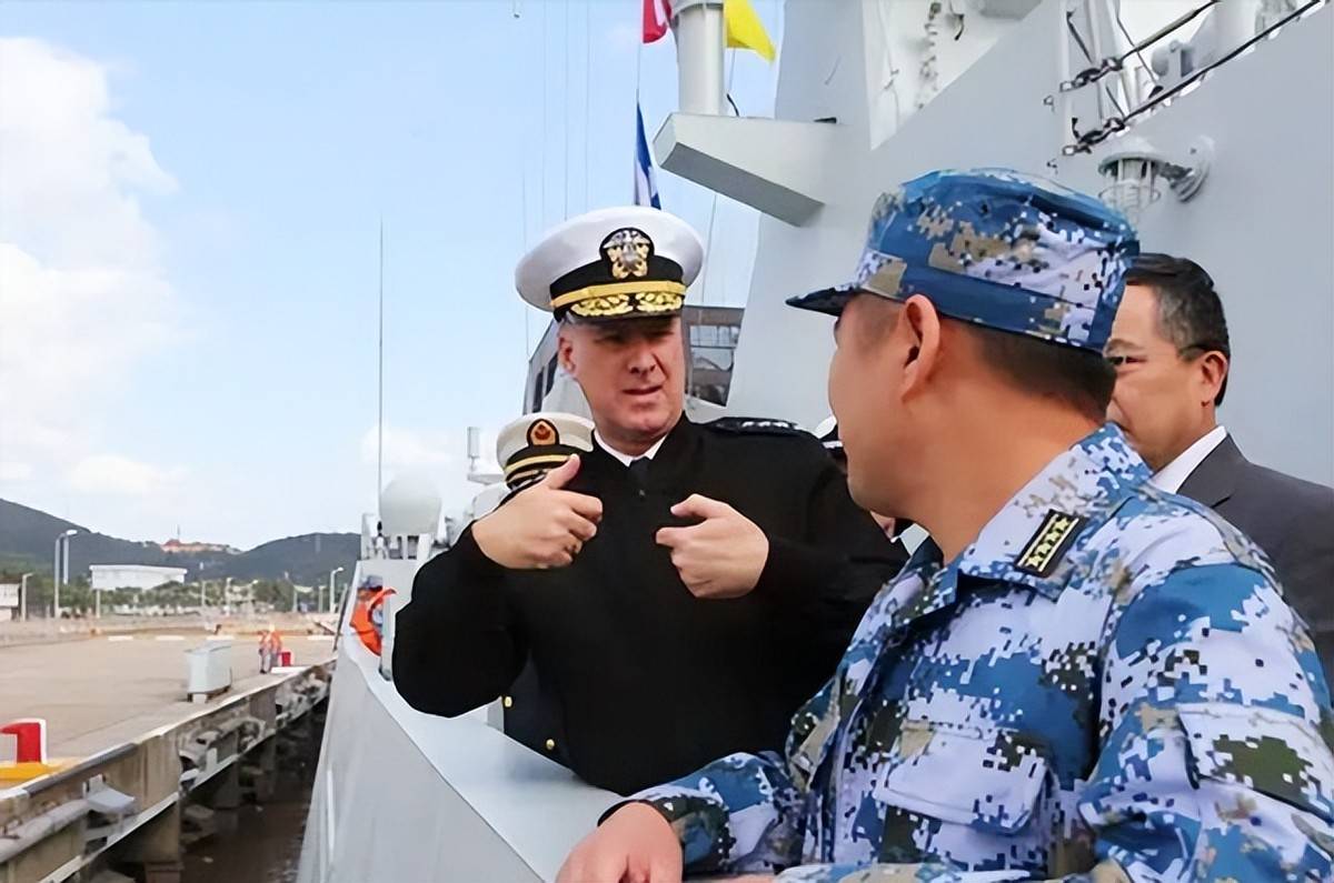 现任辽宁舰副舰长，领航深蓝之梦，辽宁舰副舰长领航深蓝之梦