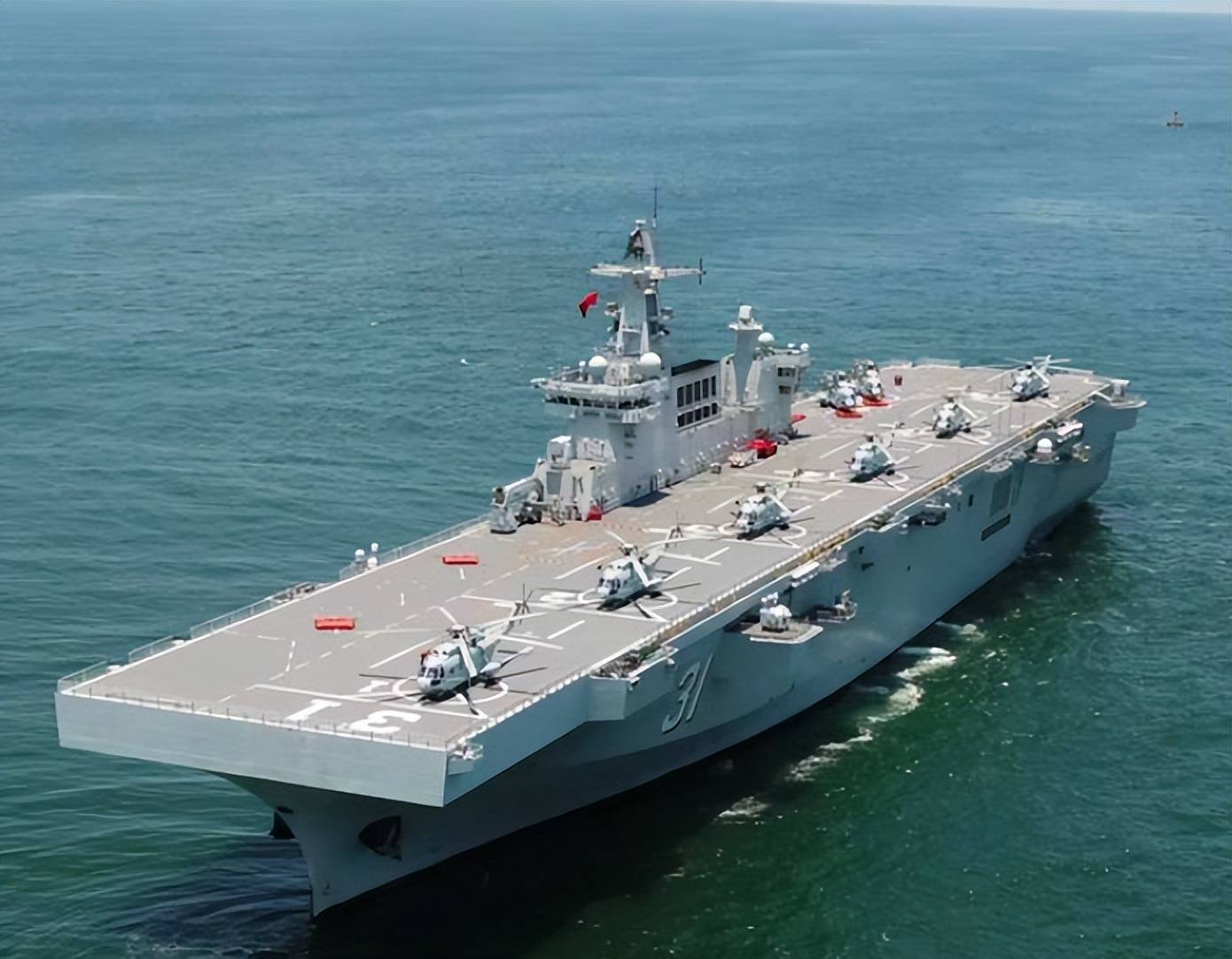 揭秘中国海军的强悍力量，075型两栖攻击舰与Wikipedia的交汇点，揭秘中国海军力量，075型两栖攻击舰与Wikipedia的交汇点探究