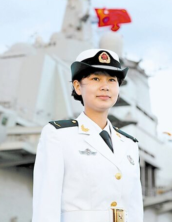 最美中国海军女兵图片，展现力量与柔美的完美结合，海军女兵风采，力量与柔美的完美融合图片展示