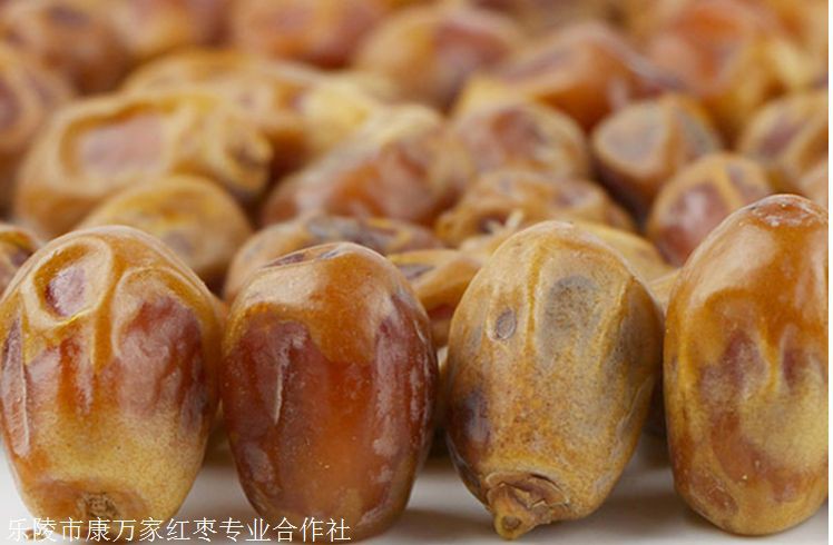 伊拉克黄金椰枣，独特的营养与药用价值，伊拉克黄金椰枣，独特营养与药用价值探究