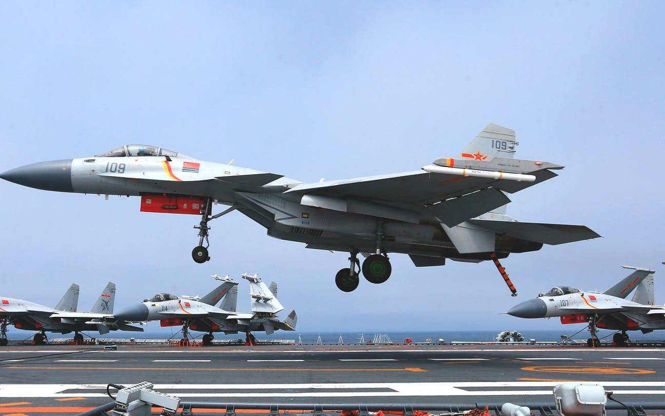 歼-15舰载机的高、长、宽参数详解，歼-15舰载机尺寸参数详解，高度、长度与宽度全解析