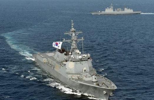 中国海军舰艇在日本阅舰式中的亮相——以131舰为中心的观察，中国海军舰艇亮相日本阅舰式，聚焦131舰的观察
