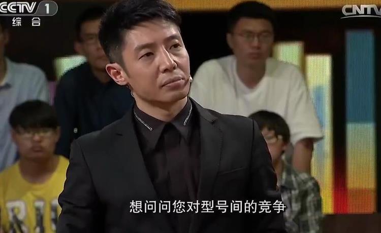 中国空军装备的重型歼击机，力量与技术的完美结合，中国空军重型歼击机，力量与技术的巅峰结合