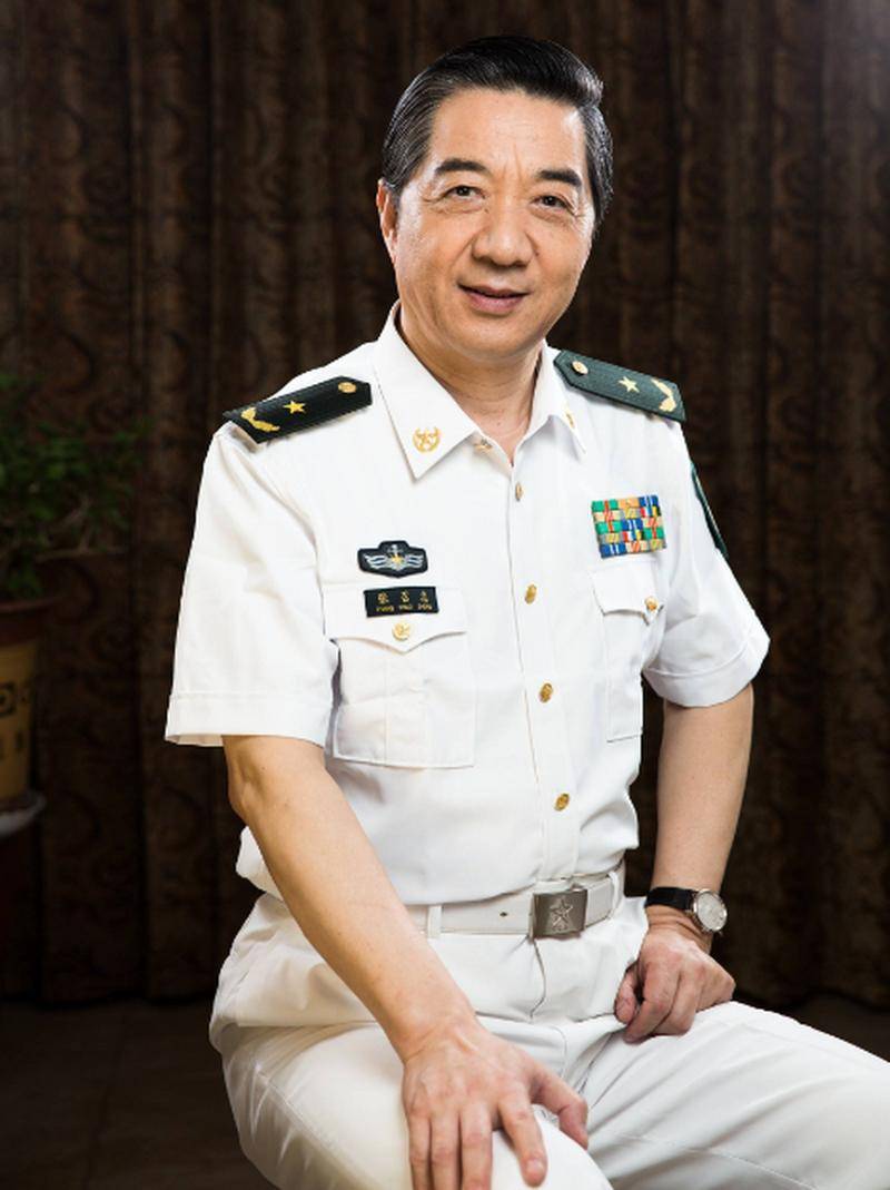 中国著名军事评论家排名及其影响力分析，中国军事评论家排名及影响力深度解析