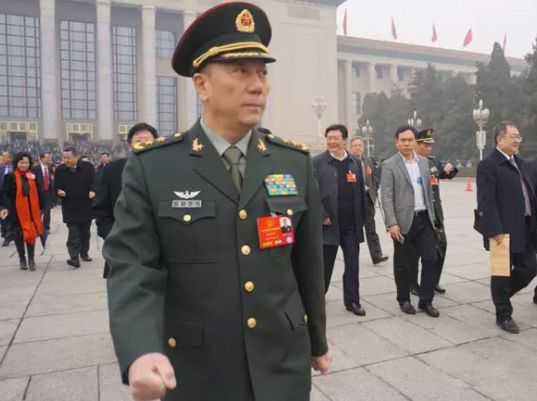 集团军司令与中将军衔，职责、等级及军事组织结构的探讨，集团军司令与中将军衔，职责、等级与军事组织结构深度解析