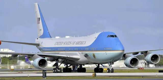 美国总统的空中座驾，空军一号，美国总统的专属空中座驾，空军一号揭秘
