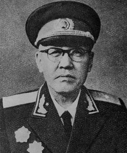 国民革命军第十四军军长，英勇忠诚的军事领袖，国民革命军第十四军军长，英勇忠诚的军事领袖