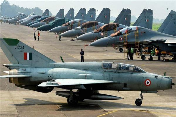 中国空军实力排行榜，探讨与解析，中国空军实力排行榜深度探讨与解析