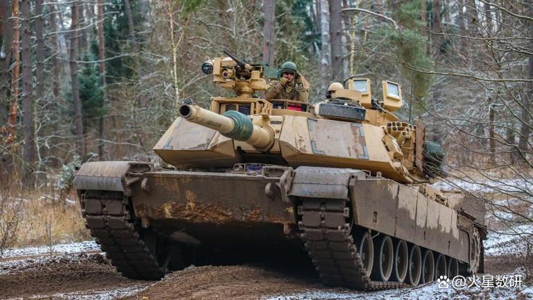 M1A2艾布拉姆斯坦克的造价分析，M1A2艾布拉姆斯坦克造价深度解析