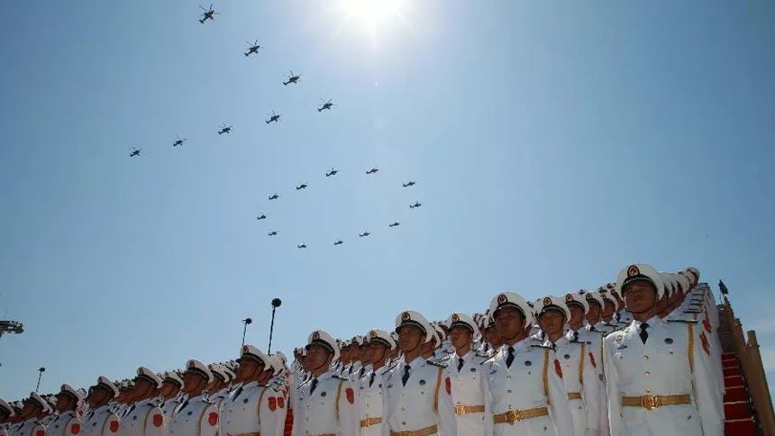 中国阅兵在外国的震撼展现，中国阅兵盛况震撼海外观众