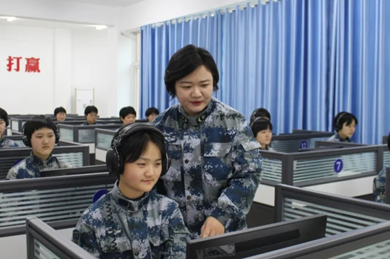 东部战区女兵军演，展现新时代巾帼英雄风采，东部战区女兵军演，新时代巾帼英雄展现风采