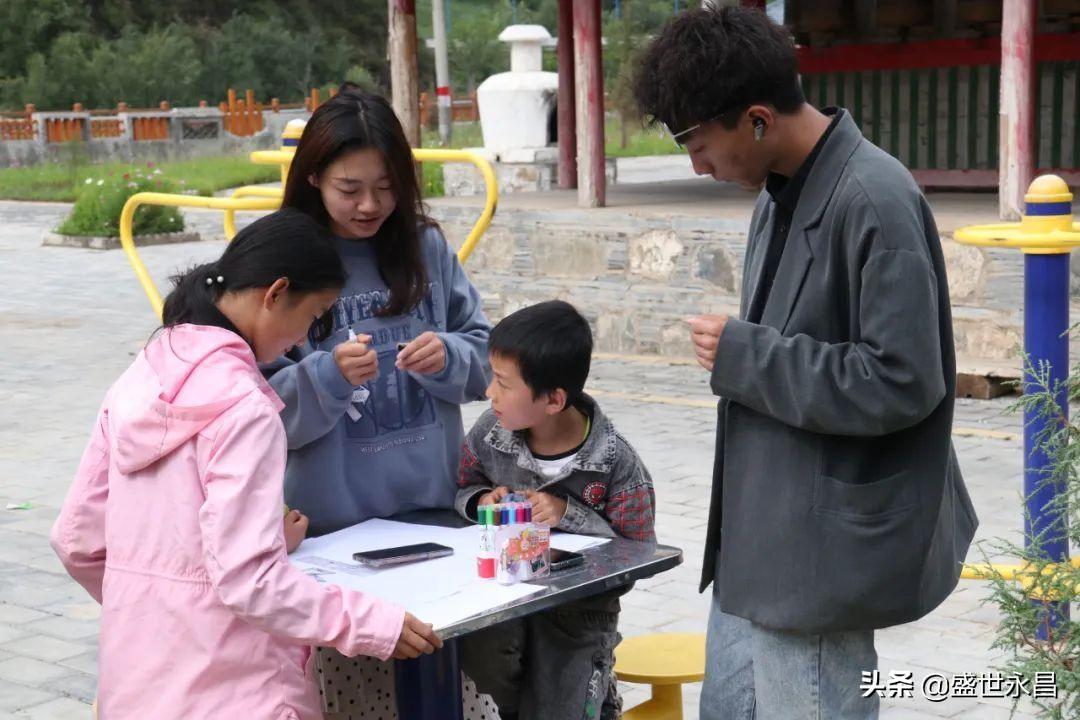 新闻主要内容摘抄，聚焦时事热点，洞察全球动态，全球时事热点深度解析，聚焦新闻摘要，洞悉全球动态