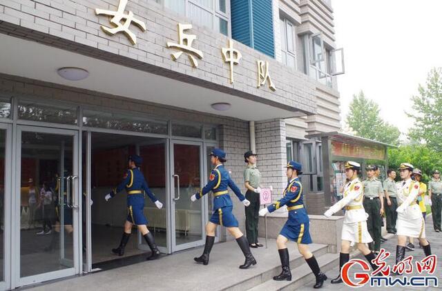 三军仪仗队女兵队长程诚