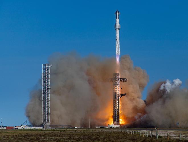 火箭发射升空爆炸，探索宇宙的惊险之旅，火箭发射升空爆炸，宇宙探索之旅的惊险瞬间