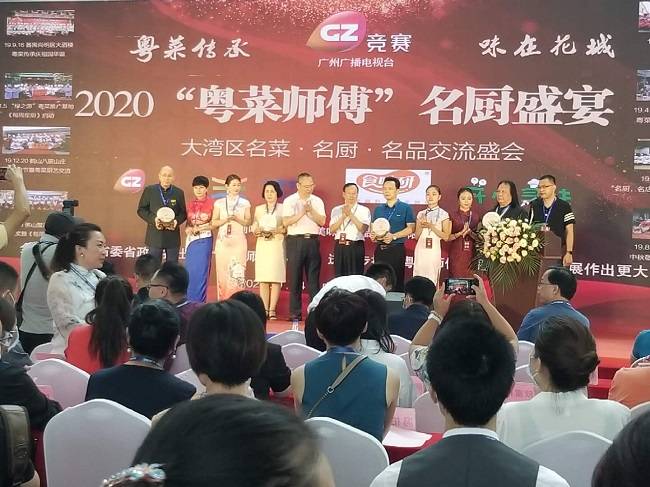 新闻发布会的功能体现及其重要性，新闻发布会的功能体现与重要性探讨