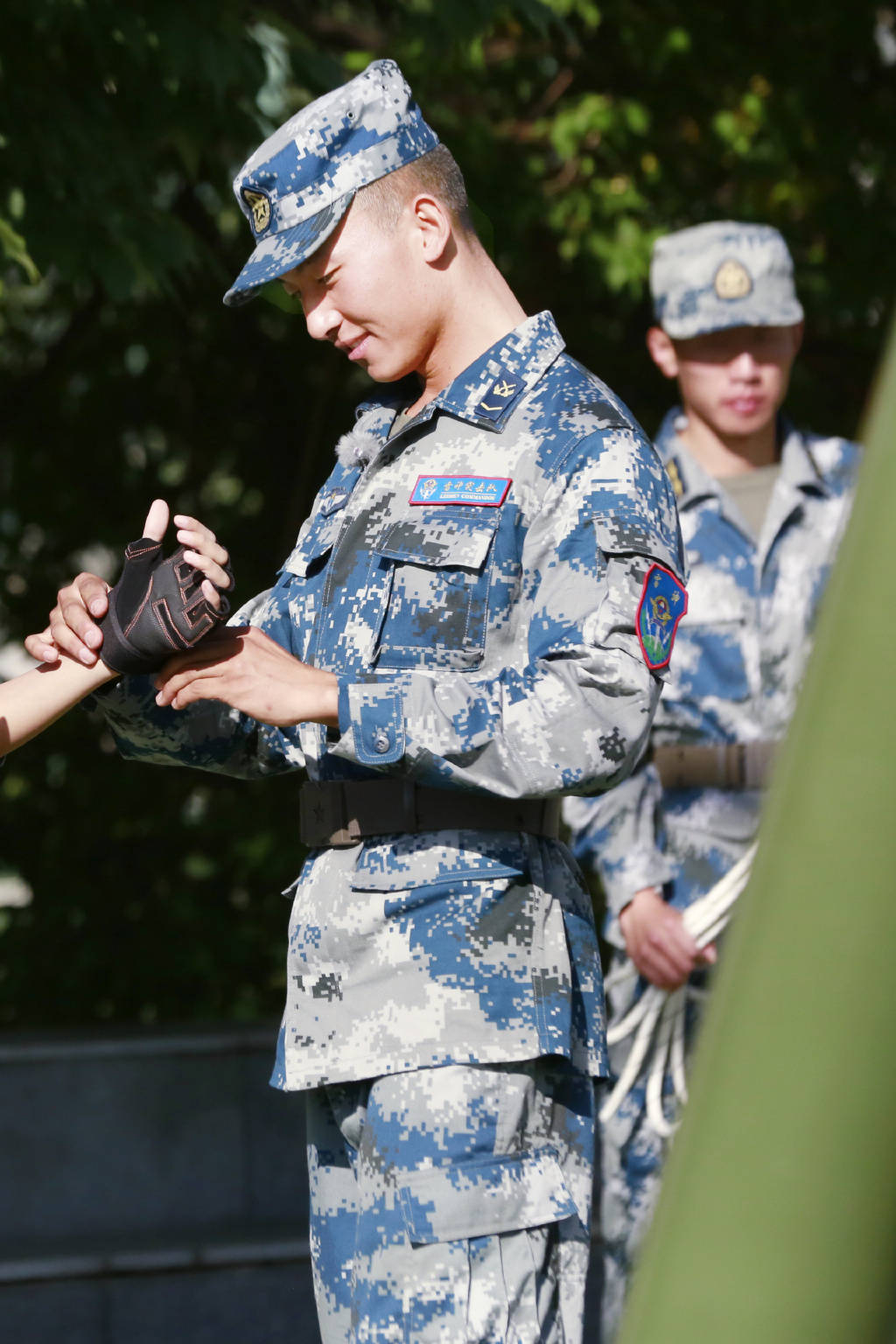 真正男子汉教官刘金沂，铁血柔情铸就军魂，铁血教官刘金沂，柔情军魂的铸就者