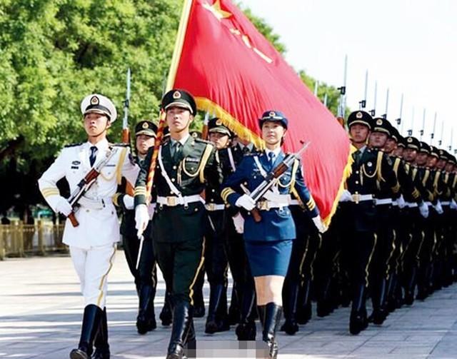三军仪仗队女兵程诚图，荣耀与坚韧的象征，三军仪仗队女兵程诚图，荣耀与坚韧的典范