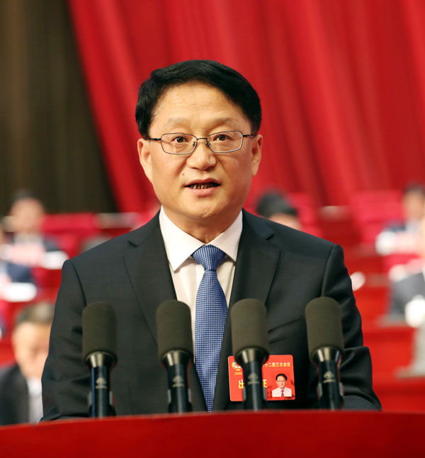 独臂将军丁小军，不屈的斗志与英勇的事迹，独臂将军丁小军，斗志不屈，英勇事迹传颂千古