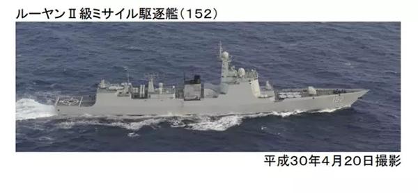 日方捕捉到辽宁舰起降歼-15的瞬间，一次海上力量的展示，日方视角下的辽宁舰歼-15起降瞬间，海上力量的震撼展示