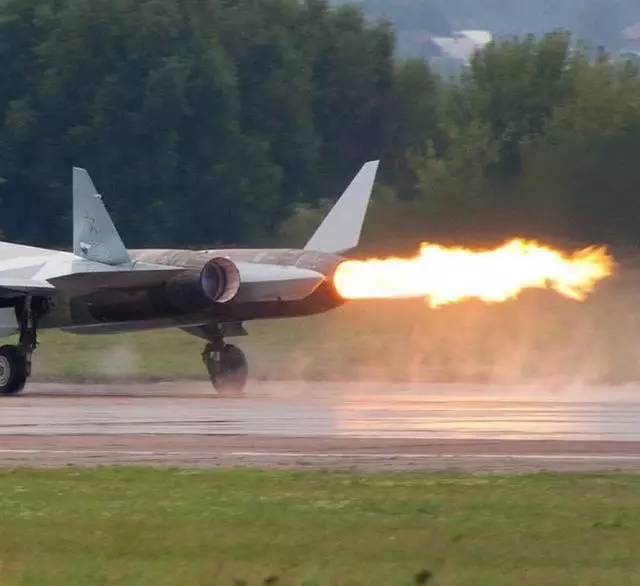 X-32战斗机弹仓，设计与功能解析，X-32战斗机弹仓设计与功能深度解析
