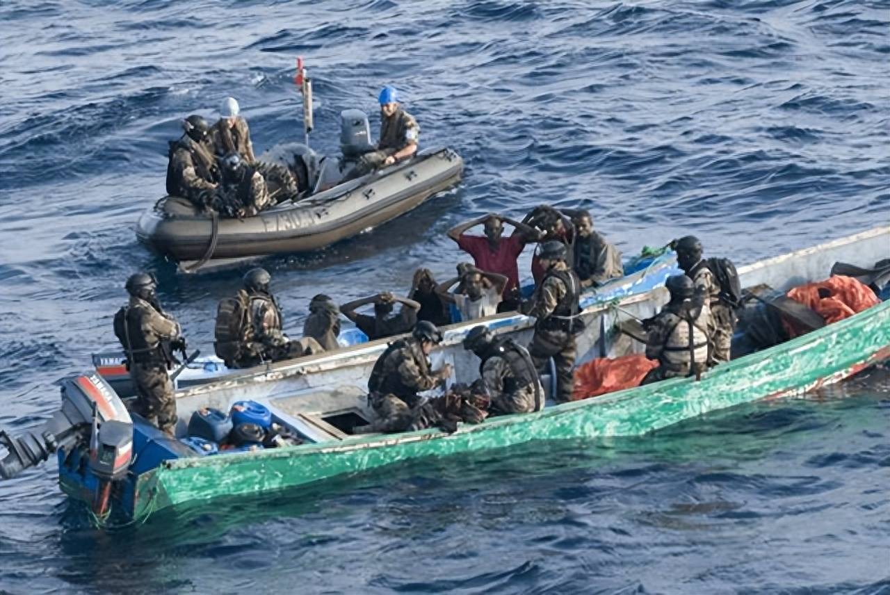 中国船遭遇海盗劫持事件，挑战与应对，中国船遭遇海盗劫持事件，挑战与应对策略