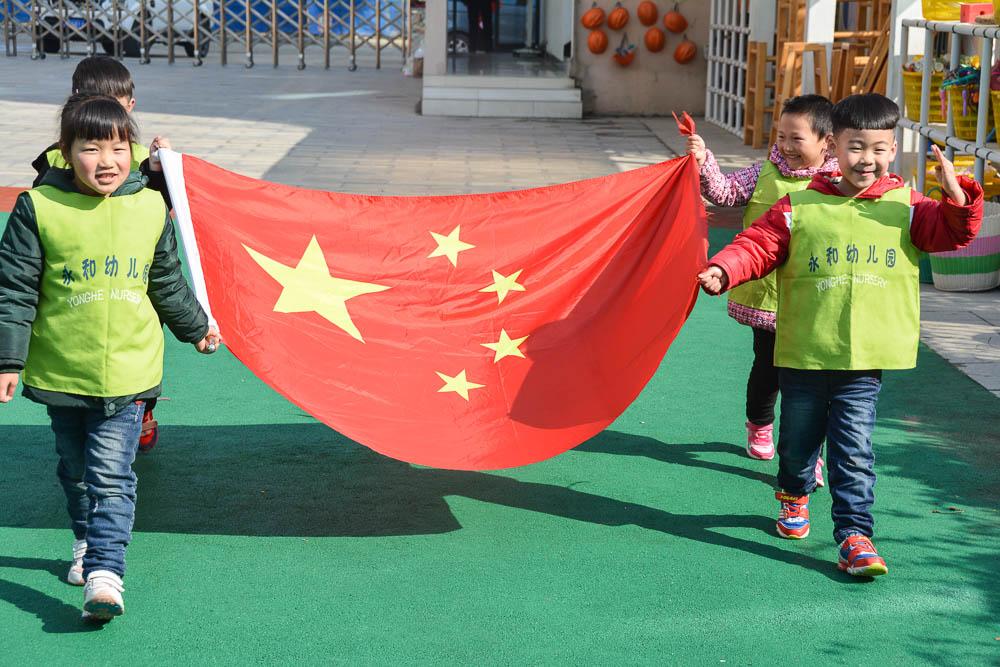 雄赳赳气昂昂的歌词怎么唱，雄赳赳气昂昂的歌词唱响指南