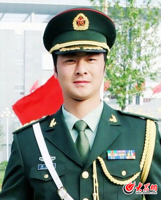 张洪杰，三军仪仗队中的卓越副大队长，张洪杰，三军仪仗队副大队长卓越风采