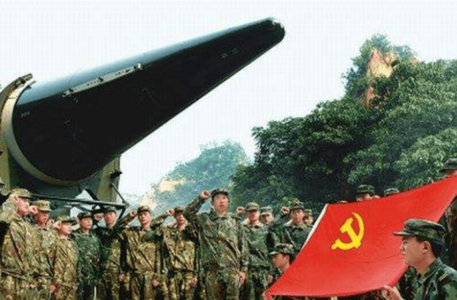 二炮指的是，中国人民解放军火箭军，中国人民解放军火箭军，揭秘二炮的力量与荣耀