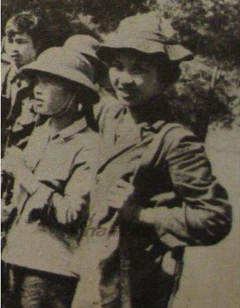 越南女兵与中国男兵的跨文化交流与友谊构建，越南女兵与中国男兵的跨文化交流与友谊桥梁的建立