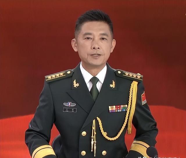 军事频道主持人周雷，声音与视野的完美结合，军事频道主持人周雷，声音与视野的璀璨交融