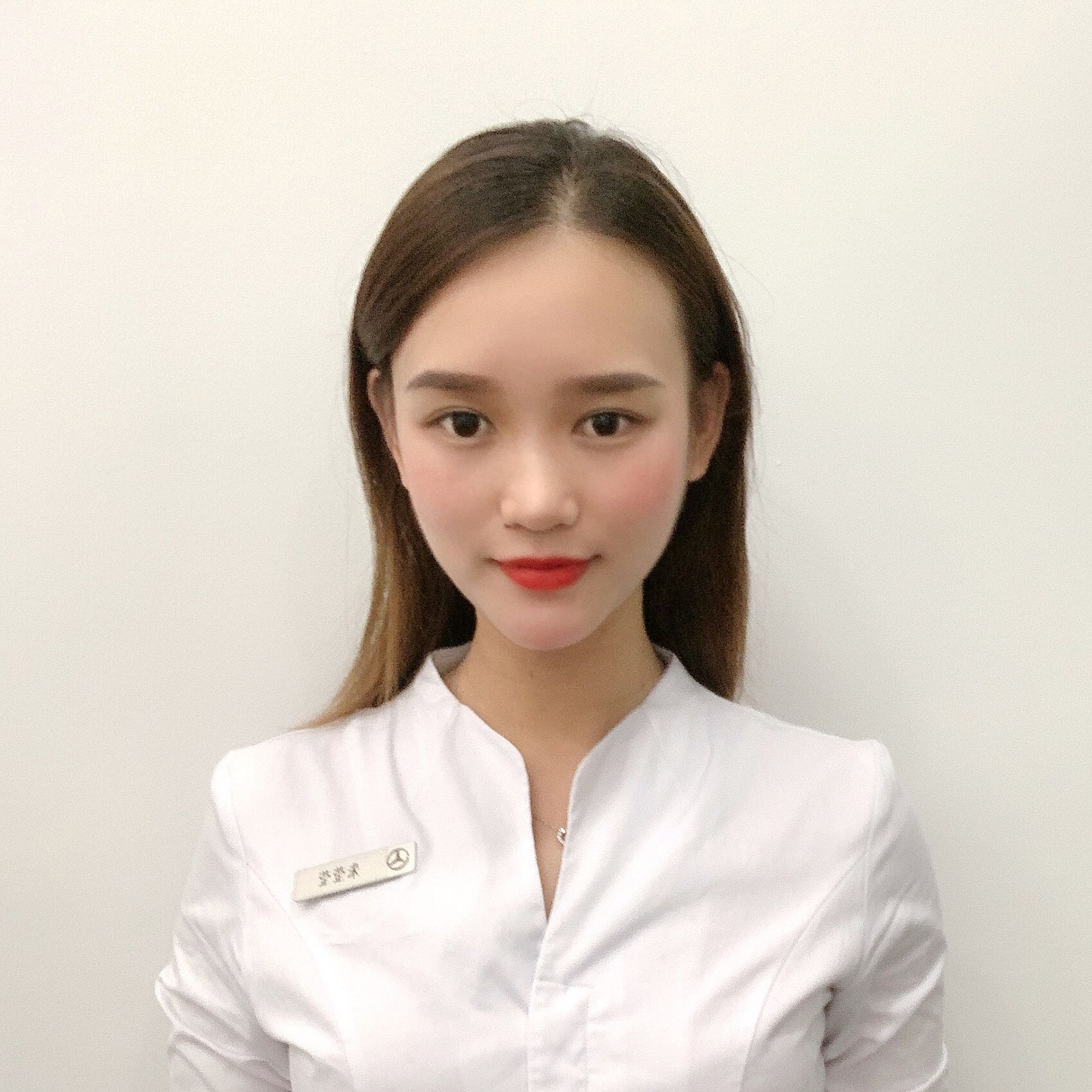 仪仗队女兵班长朱莹莹，坚韧与荣耀的象征，仪仗队女兵班长朱莹莹，坚韧之花在荣耀中绽放