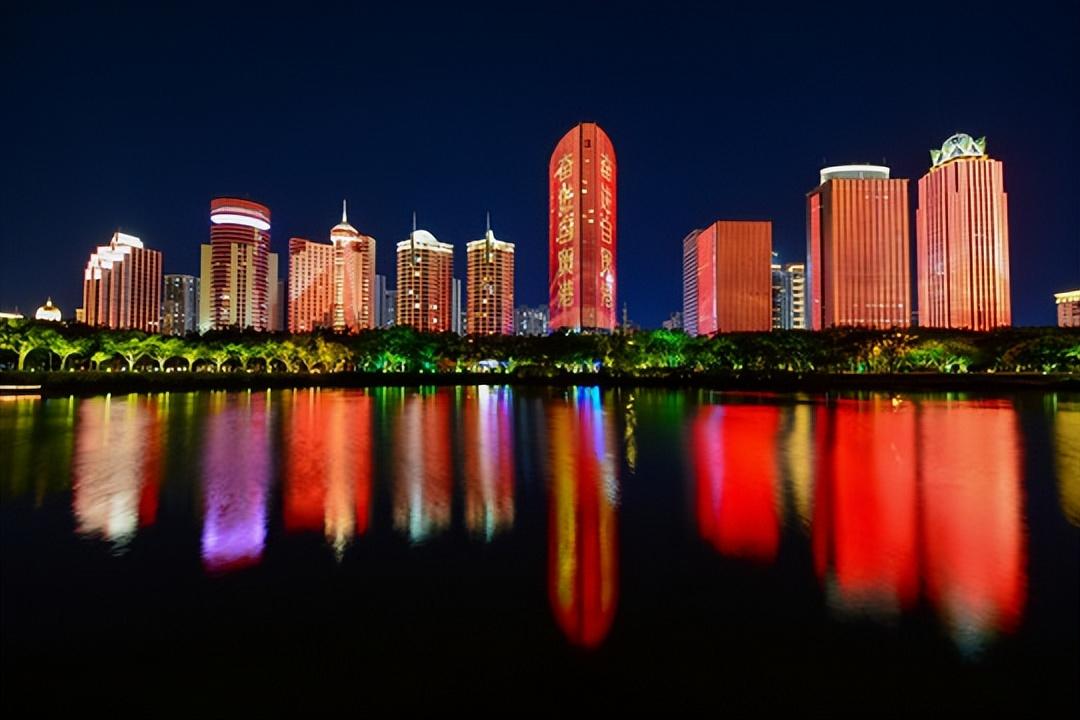 海南舰级别的崛起，中国海军新时代的里程碑，中国海军新时代里程碑，海南舰级别的崛起