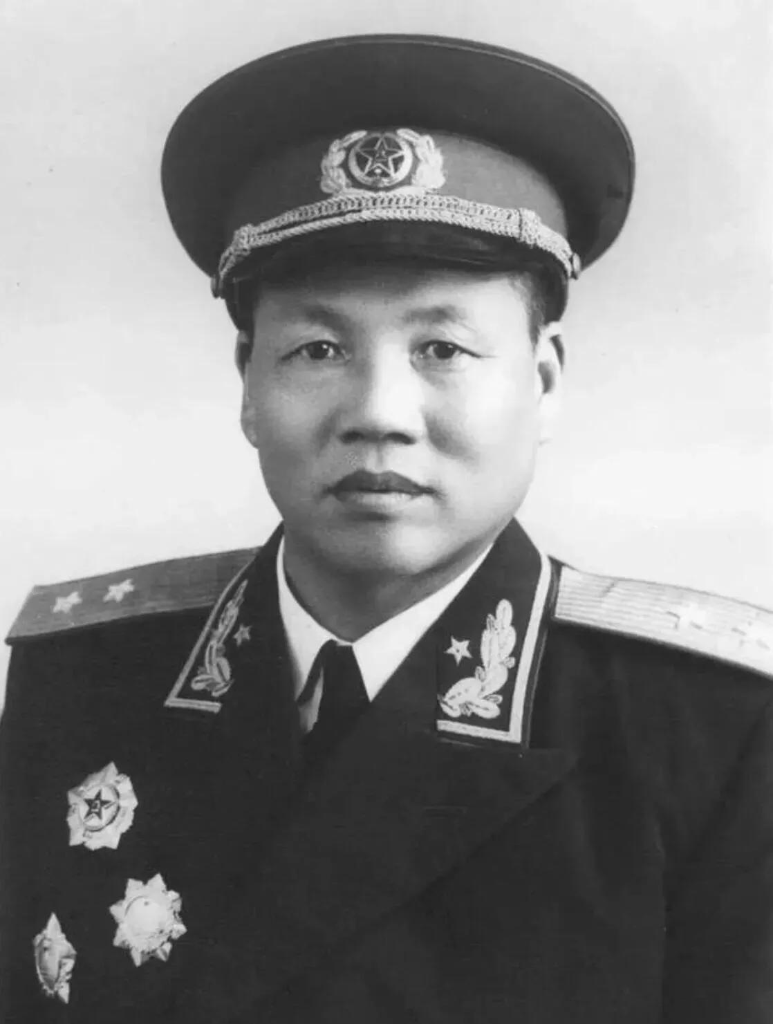 探寻开国中将中的女性身影——纪念那些英勇无畏的女中将们，纪念英勇无畏的女开国中将，探寻女性身影的传奇之旅