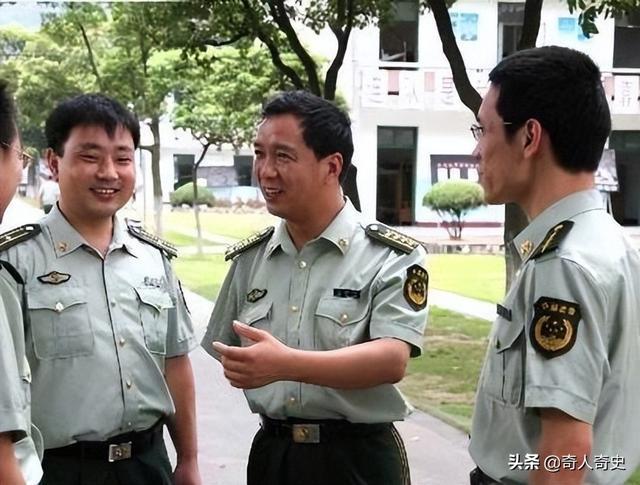 丁晓兵不再担任武警广西职务，回顾与前瞻，丁晓兵离任武警广西职务，回顾成就与展望未来