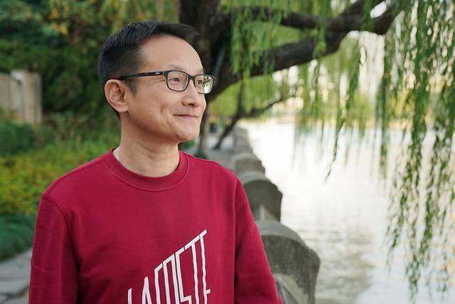 部队强化体能训练新闻稿，部队强化体能训练，全面提升战斗力水平新闻稿
