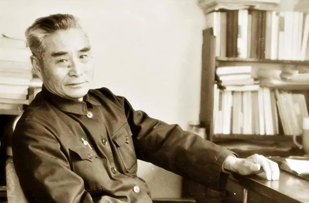 江西最大的将军是谁，一位英勇无畏，功勋卓著的传奇人物，江西最大将军传奇，英勇无畏，功勋卓著的人物揭秘