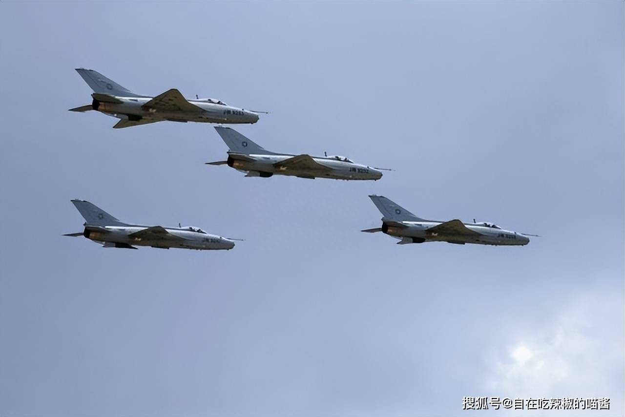 空军一个师多少架飞机，揭秘现代空军力量的编制与实力，揭秘现代空军师级编制，一个师拥有多少架飞机及其实力展示