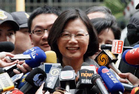 美国向台湾提供80亿武器背后的复杂考量与影响，美国向台湾提供武器背后的复杂考量与影响，揭秘80亿背后的故事