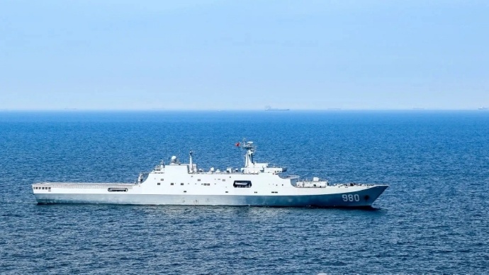 洪湖舰，探索未来的先锋力量——记中国海军906洪湖舰，中国海军906洪湖舰，先锋力量探索未来海域之路