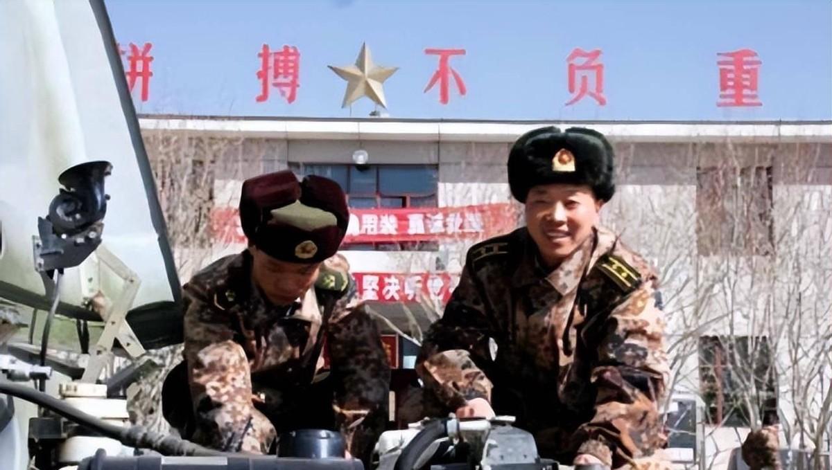丁晓兵老婆，背后的力量与默默的支持，丁晓兵背后的力量，妻子默默的支持与爱