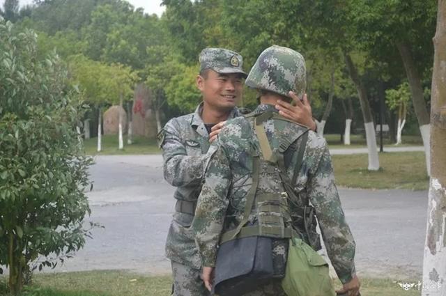 广东新兵杀班长事件，深度探究与反思，广东新兵杀害班长事件，深度探究背后的原因与反思