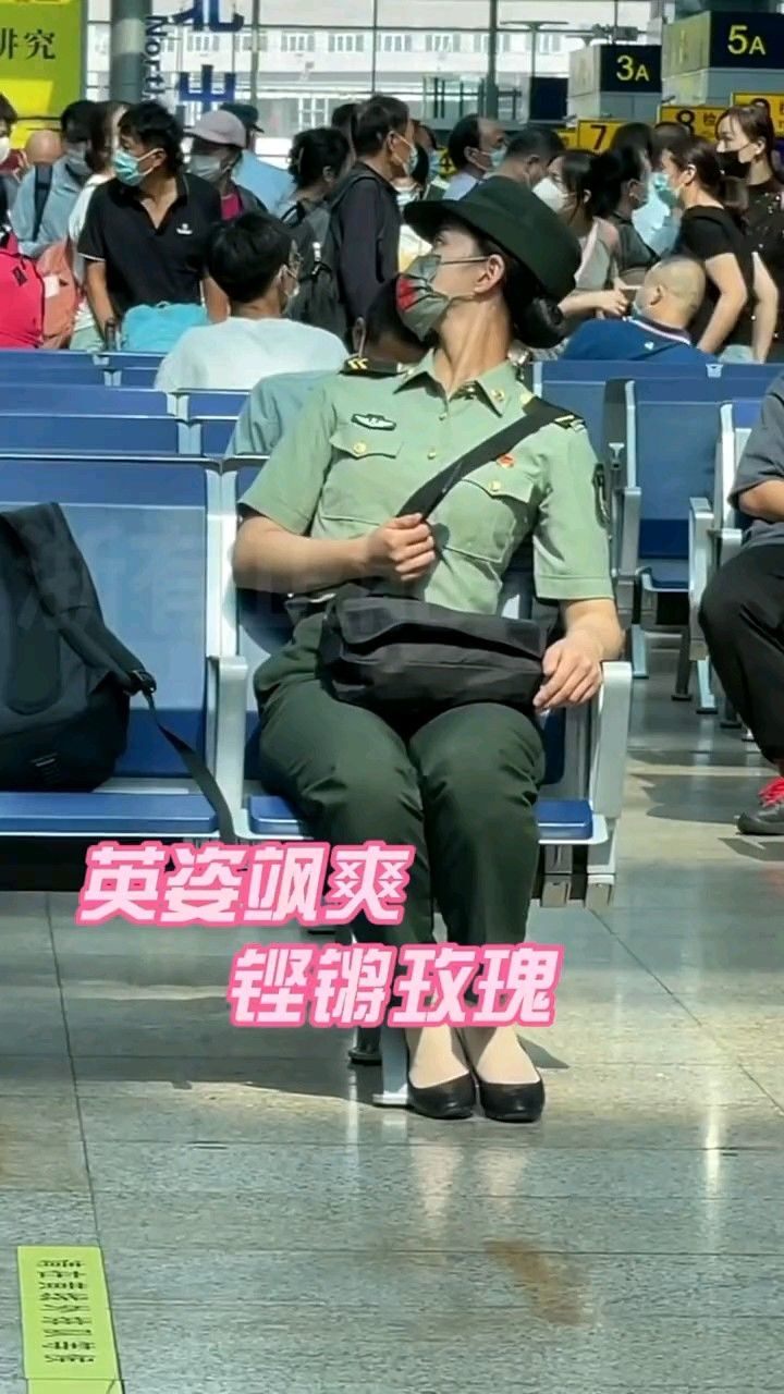 中国第一漂亮女兵是谁——美丽与英勇的化身，中国第一漂亮女兵，美丽与英勇的传奇化身