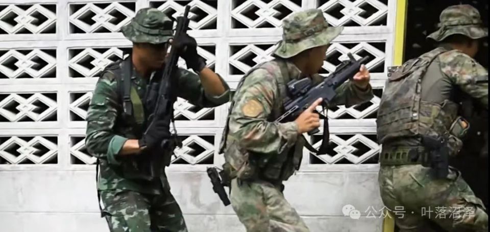 A10误伤友军，深度解析事件背后的真相与挑战，A10误伤友军事件真相解析与挑战探讨
