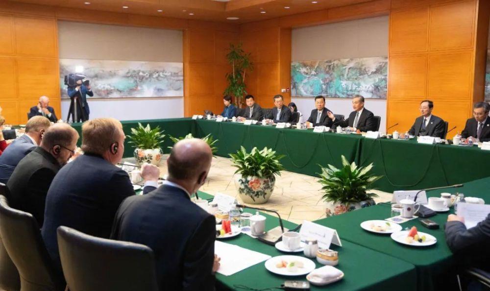 中美关系再迎挑战，复杂性与应对策略，中美关系再迎挑战，复杂性及应对策略探讨