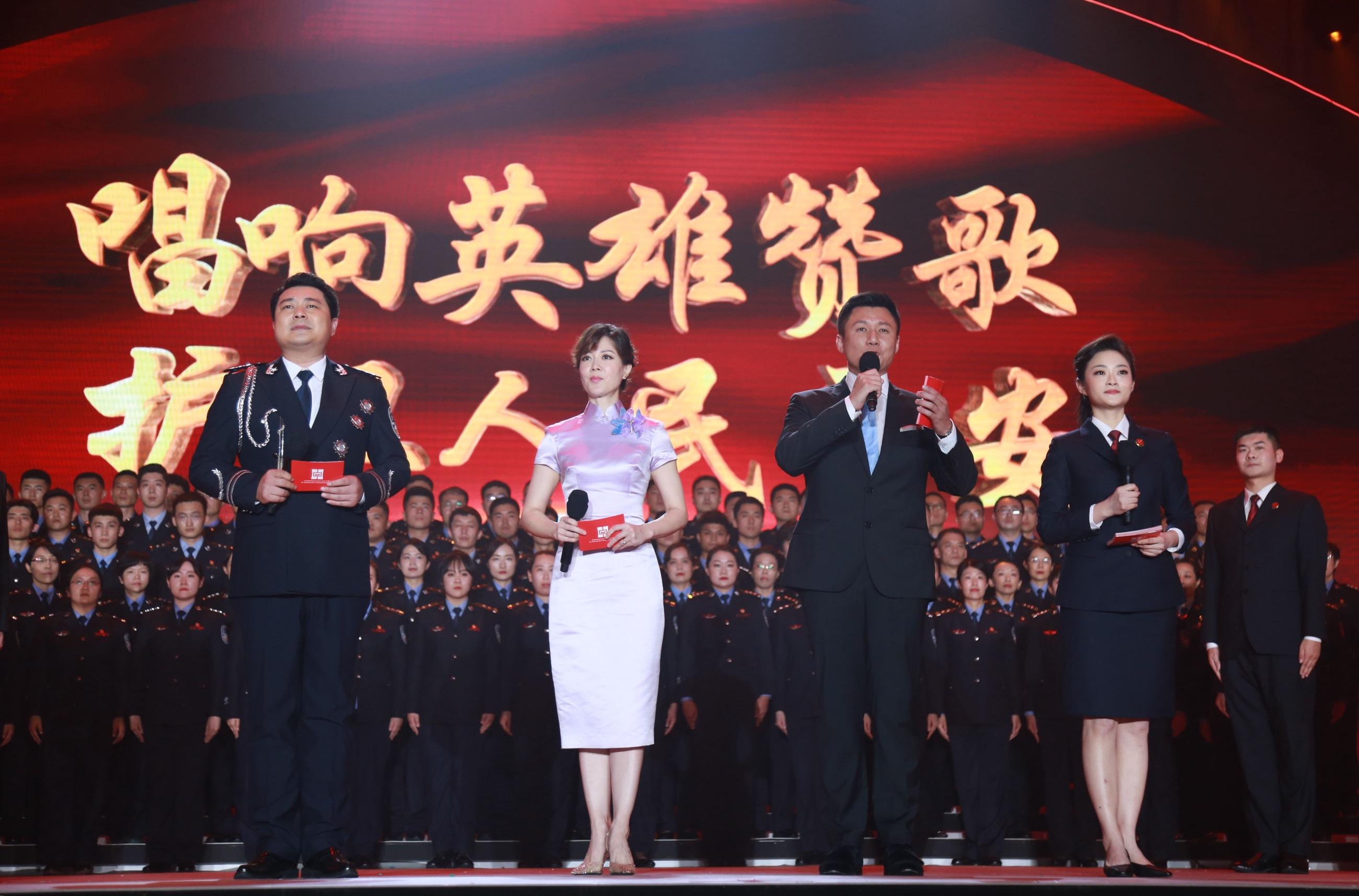 军事美女主持人，魅力与才华的双重展现，军事美女主持人，魅力与才华的璀璨展现