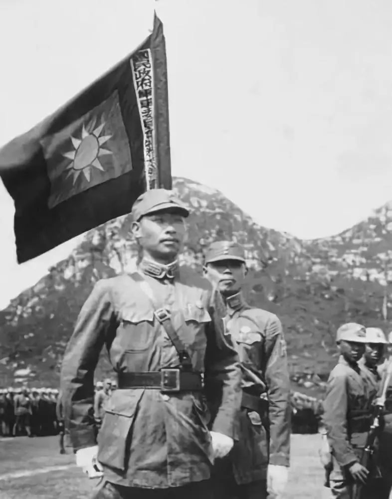 国民党军服装，历史演变与象征意义，国民党军服装的历史演变与象征意义