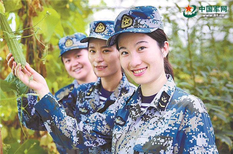 女兵填了春招成绩，却意外收获惊喜——超越自我，迈向新征程，女兵春招成绩意外惊喜，超越自我，开启新征程之路