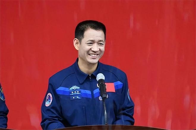 聂海胜获得的荣誉称号，中国航天事业的杰出代表，聂海胜，中国航天事业的杰出代表与荣誉获得者