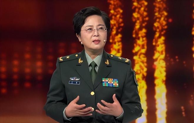 少将丁晓兵的妻子，神秘面纱背后的军嫂风采，少将丁晓兵妻子揭秘，军嫂的神秘风采