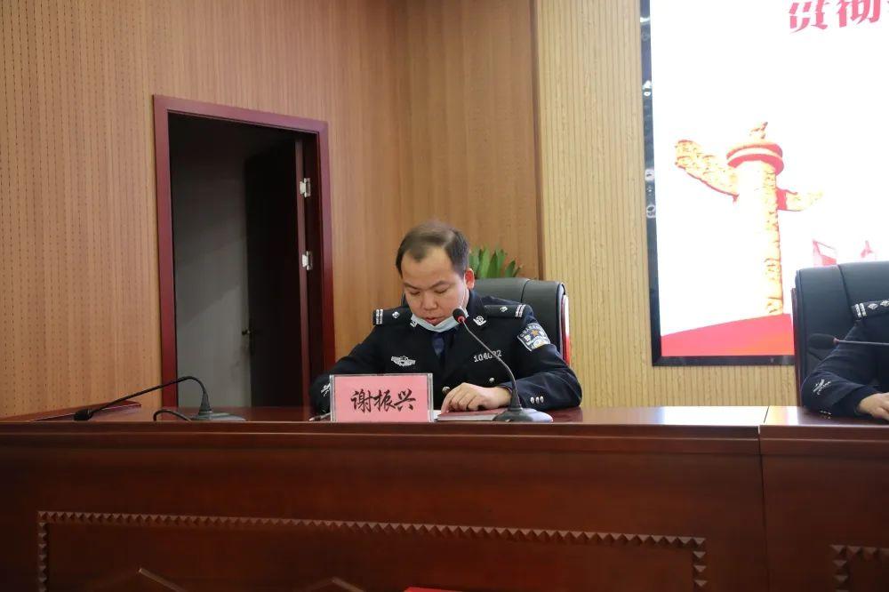 今日新闻，全球科技巨头发布最新创新产品，全球科技巨头发布创新产品，引领今日科技新闻焦点